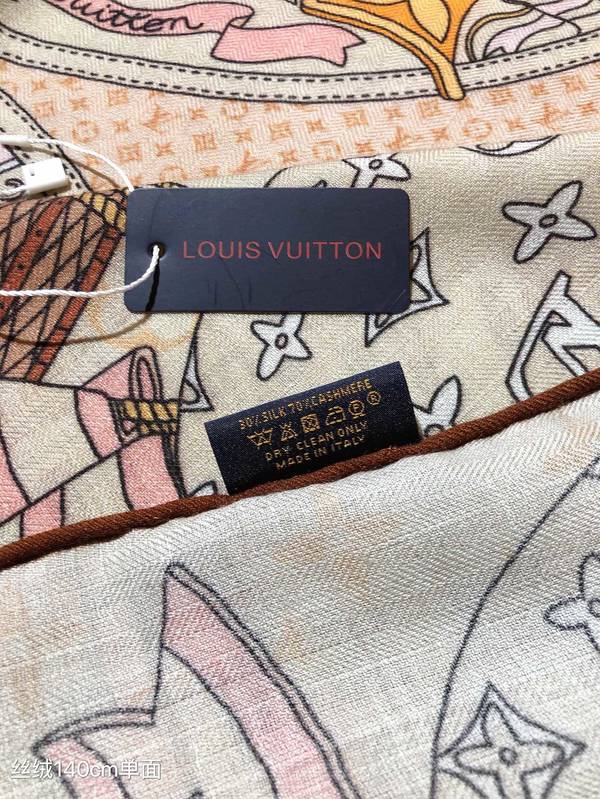 Louis Vuitton Scarf LVC00583